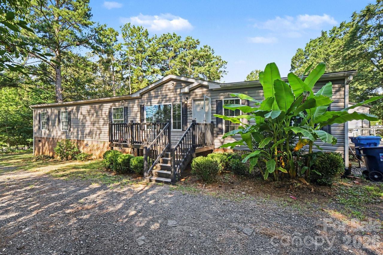 6555 Mcintosh Rd., Stanley, NC 28164