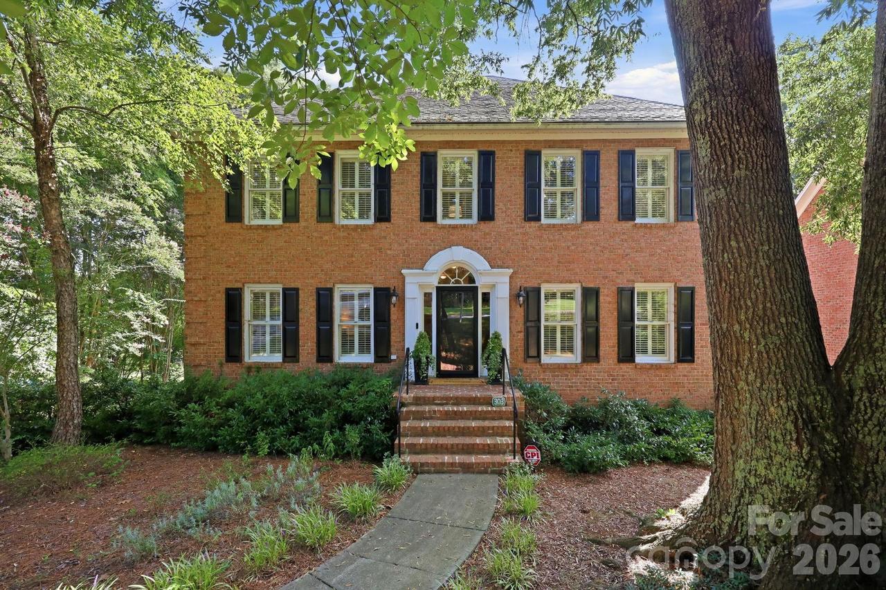 303 Bing Crosby Blvd., Advance, NC 27006