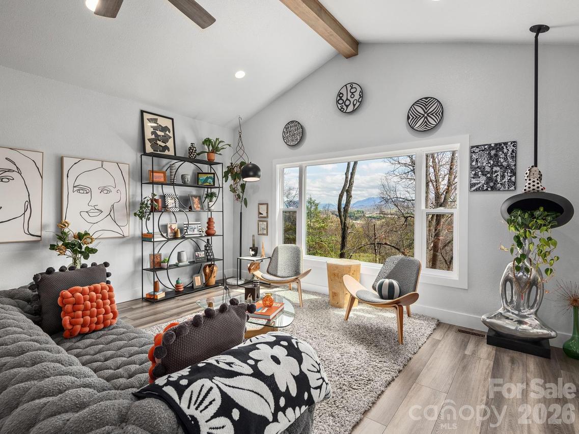 56 Kammerer Dr., Waynesville, NC 28785