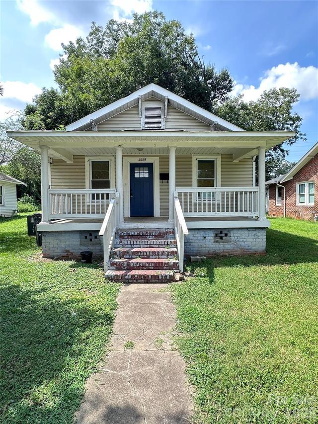 2228 Camp Greene St., Charlotte, NC 28208