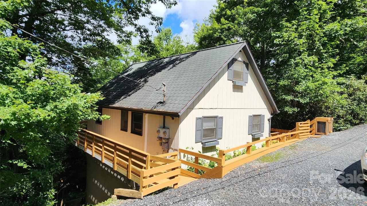188 Forest Ln., Blowing Rock, NC 28605