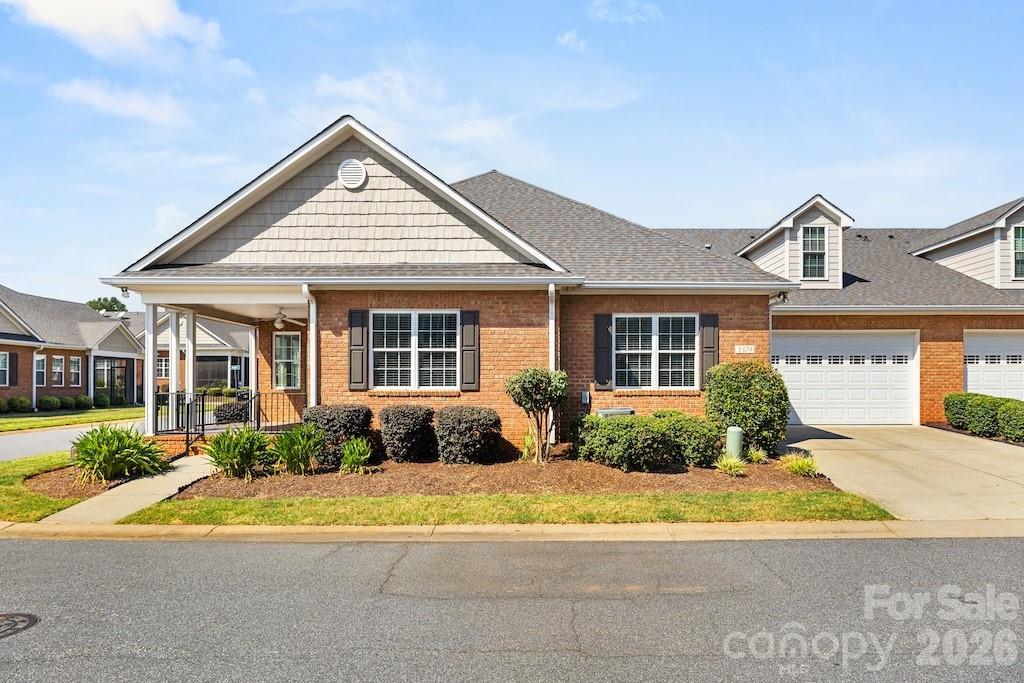 8379 Glacier Dr., Denver, NC 28037