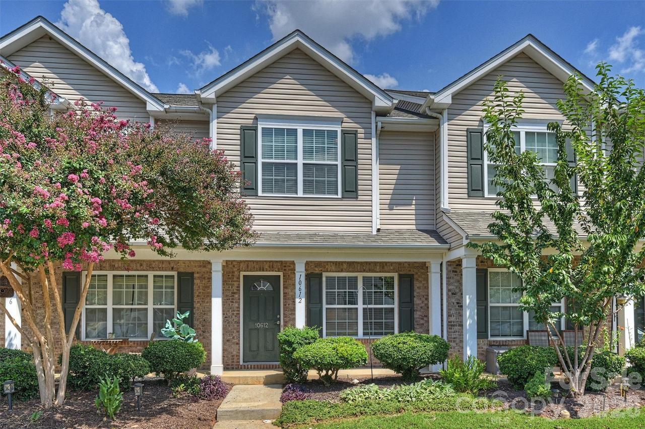 10612 Stoneacre Ct., Pineville, NC 28134