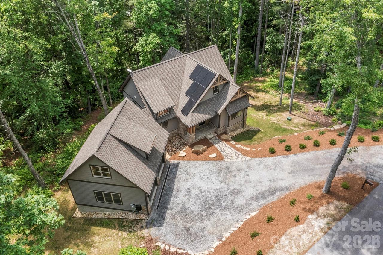 68 Huckleberry Ridge Ln., Zirconia, NC 28790