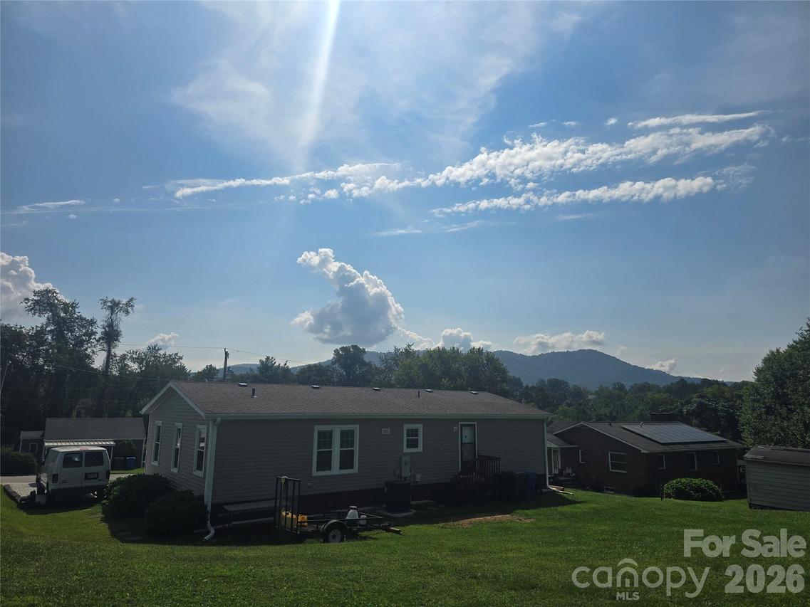 10 Brad St., Asheville, NC 28803