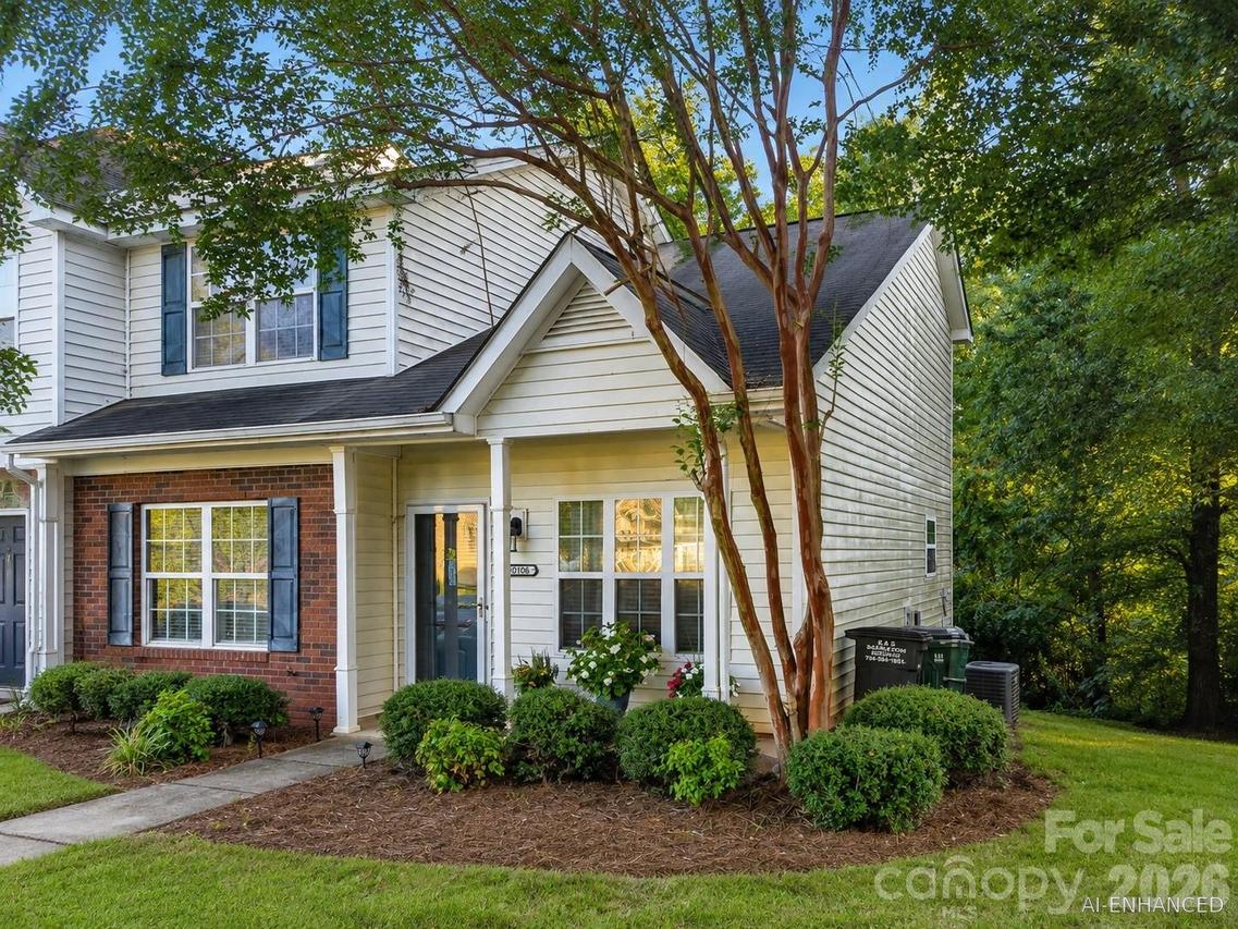 10106 Ballyclare Ct., Charlotte, NC 28213