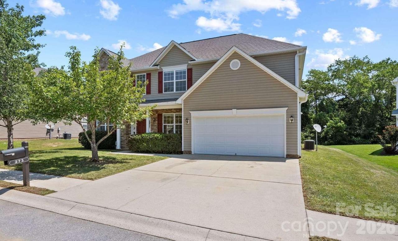 273 Wildbriar Rd., Fletcher, NC 28732