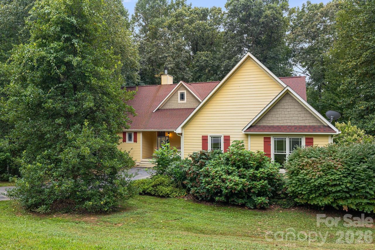 312 E Forest Pl., Candler, NC 28715
