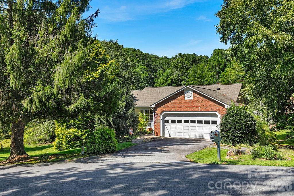 20 Mallard Ct., Brevard, NC 28712