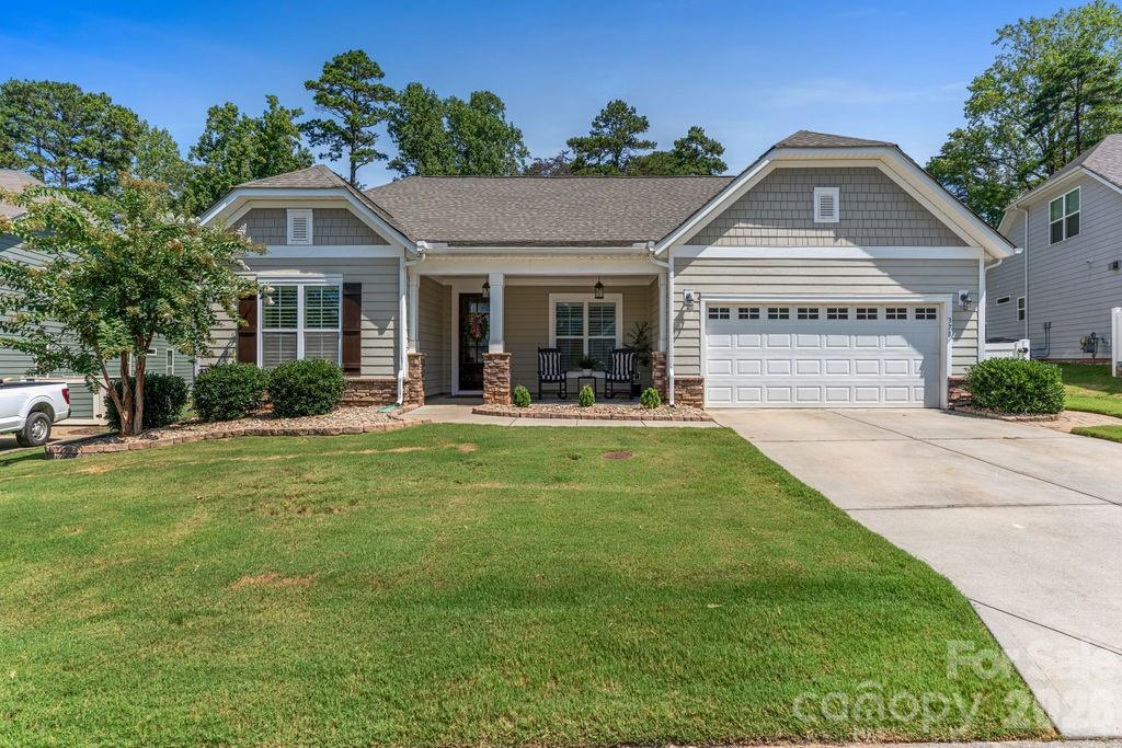 378 Broadleaf Dr., Denver, NC 28037