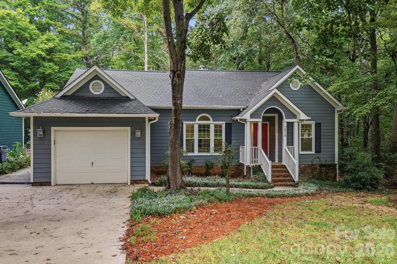 2819 Cedar Chase Dr., Matthews, NC 28105