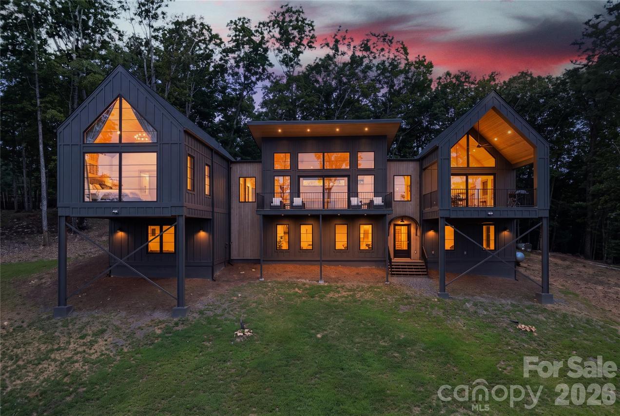 724 Grand Laurel Way, Brasstown, NC 28902