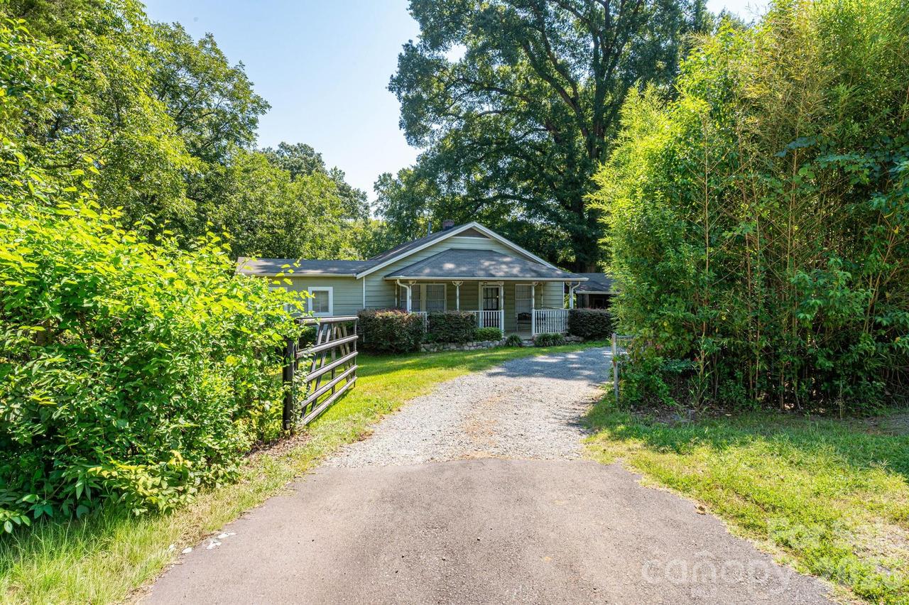 301 Belt Dr., Gastonia, NC 28056