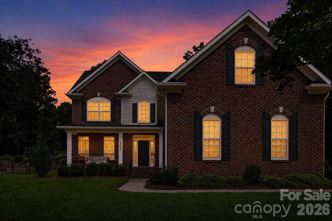 5875 Tipperary Dr., Denver, NC 28037