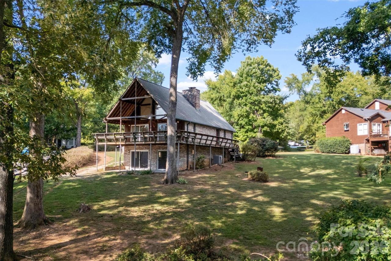 131 Baywatch Dr., Mooresville, NC 28117