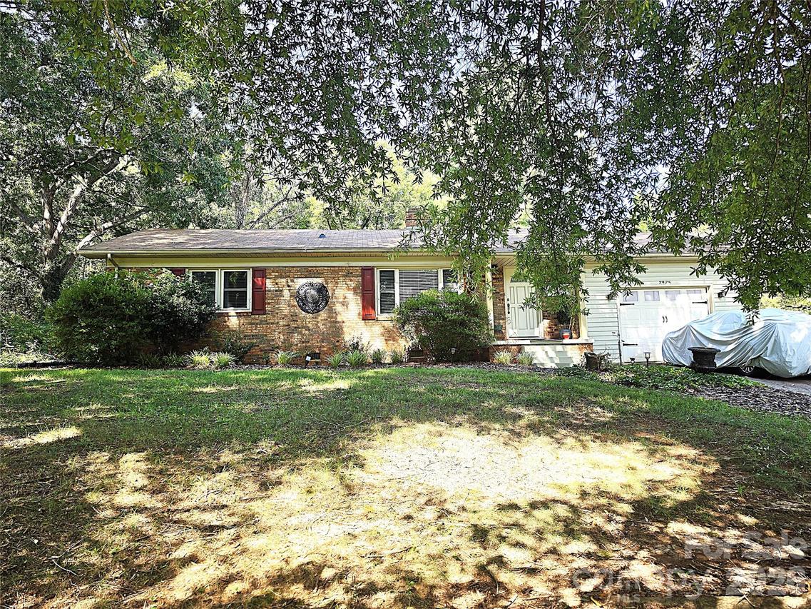 2925 4th Street Dr., Hickory, NC 28601