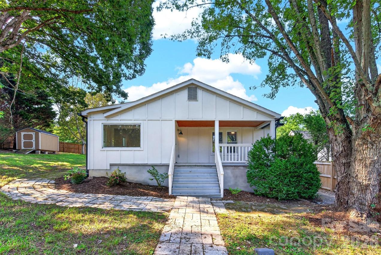 39 Wyatt St., Asheville, NC 28803