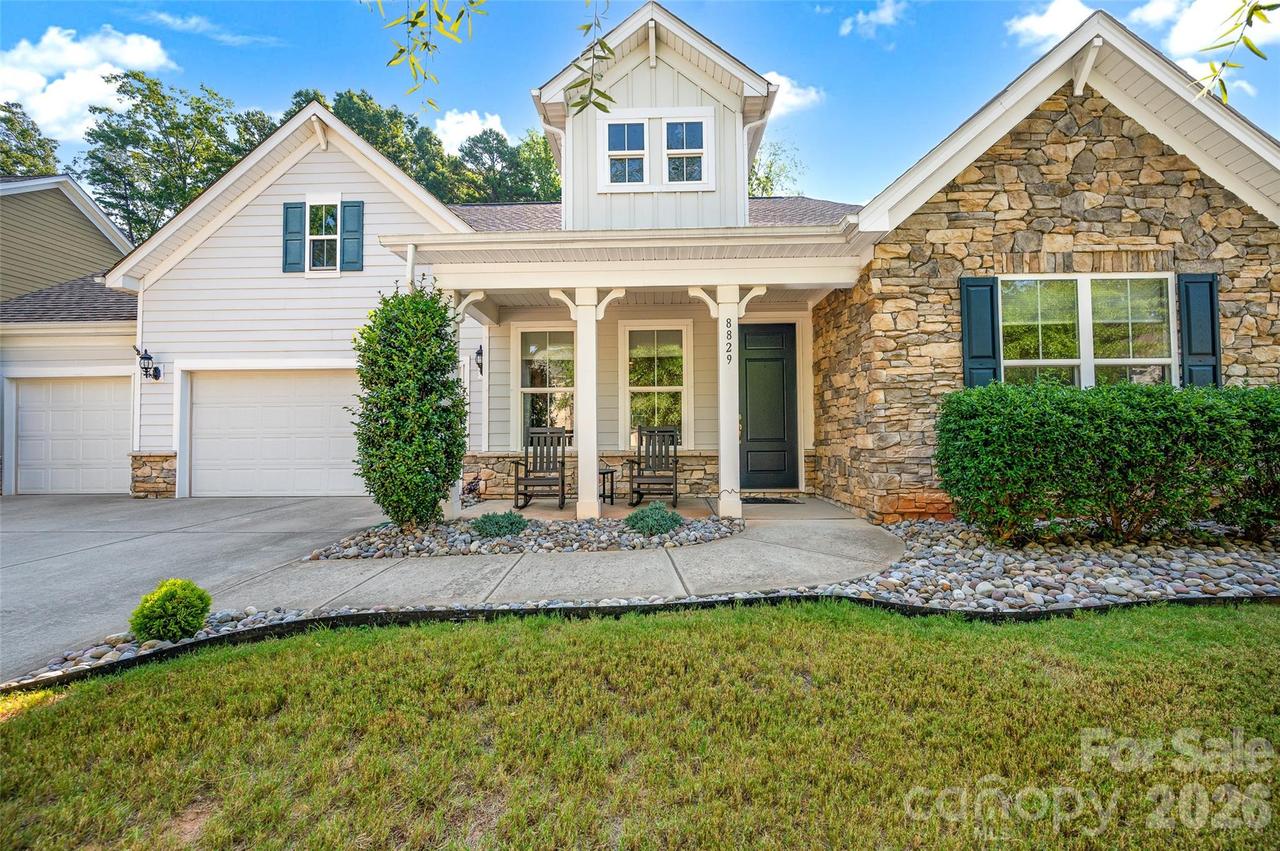 8829 Bur Ln., Huntersville, NC 28078