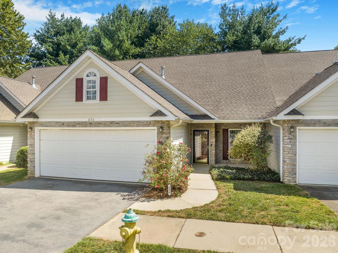 896 West Pointe Dr., Asheville, NC 28806