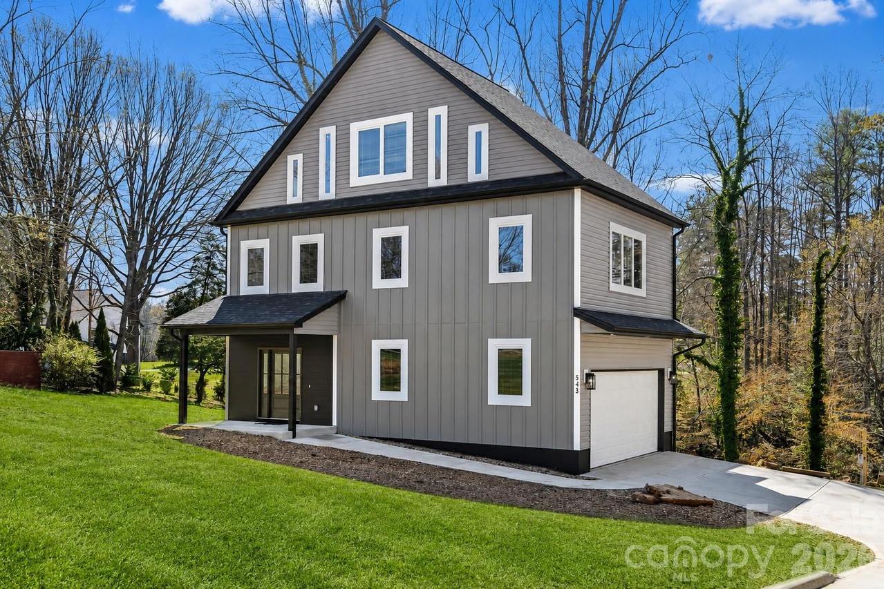 543 30th Ave., Hickory, NC 28601