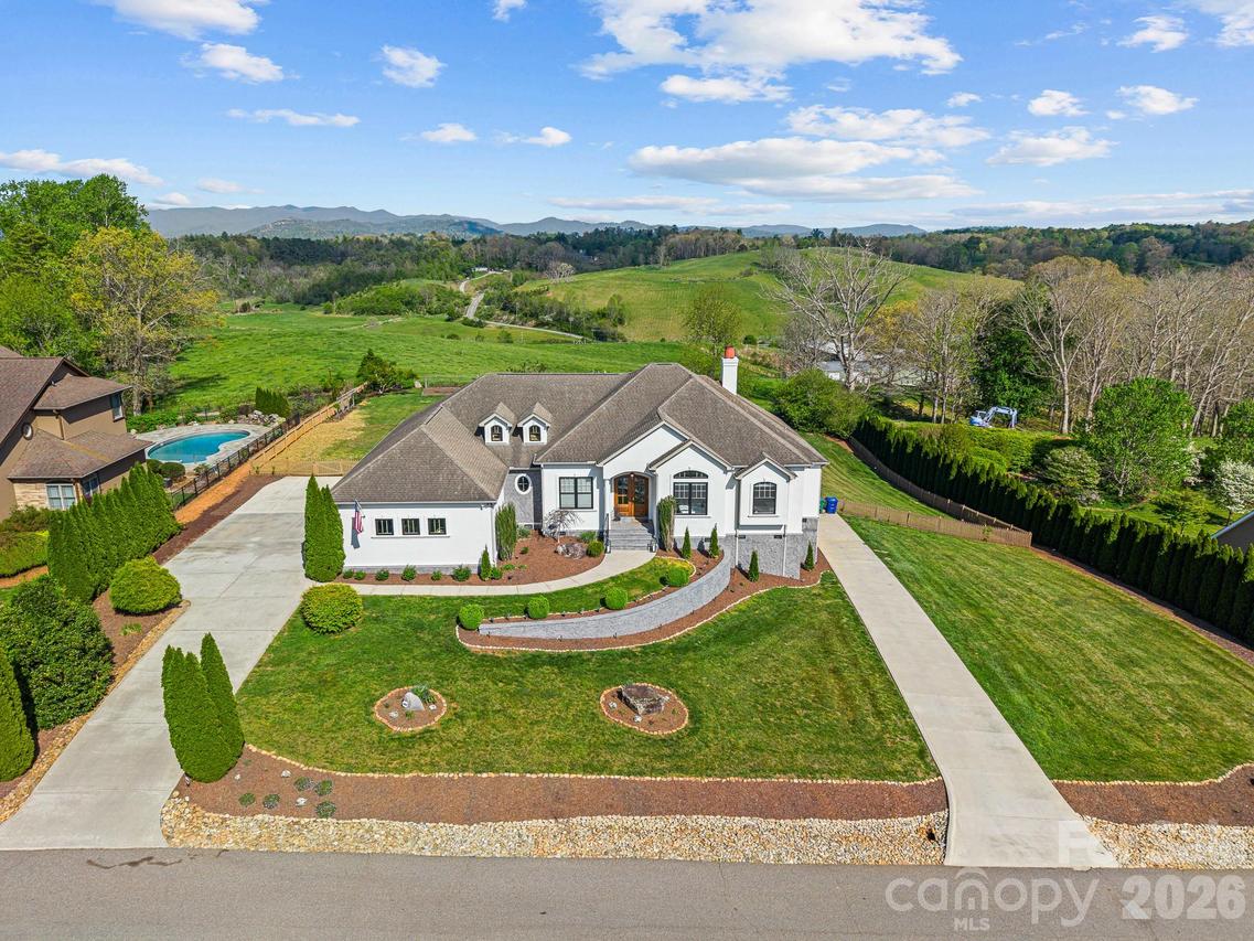 54 Mountain Shadows Dr., Leicester, NC 28748