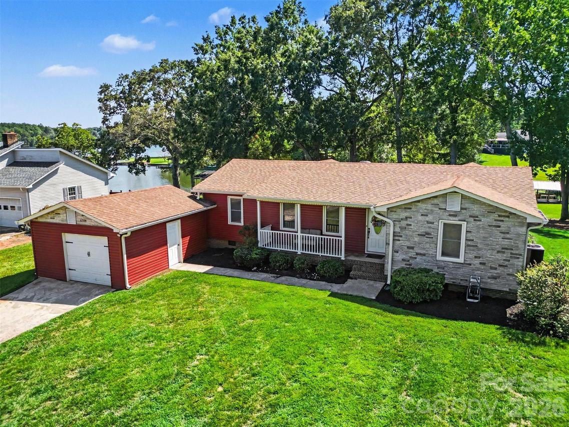 551 Harbor Rd., Norwood, NC 28128