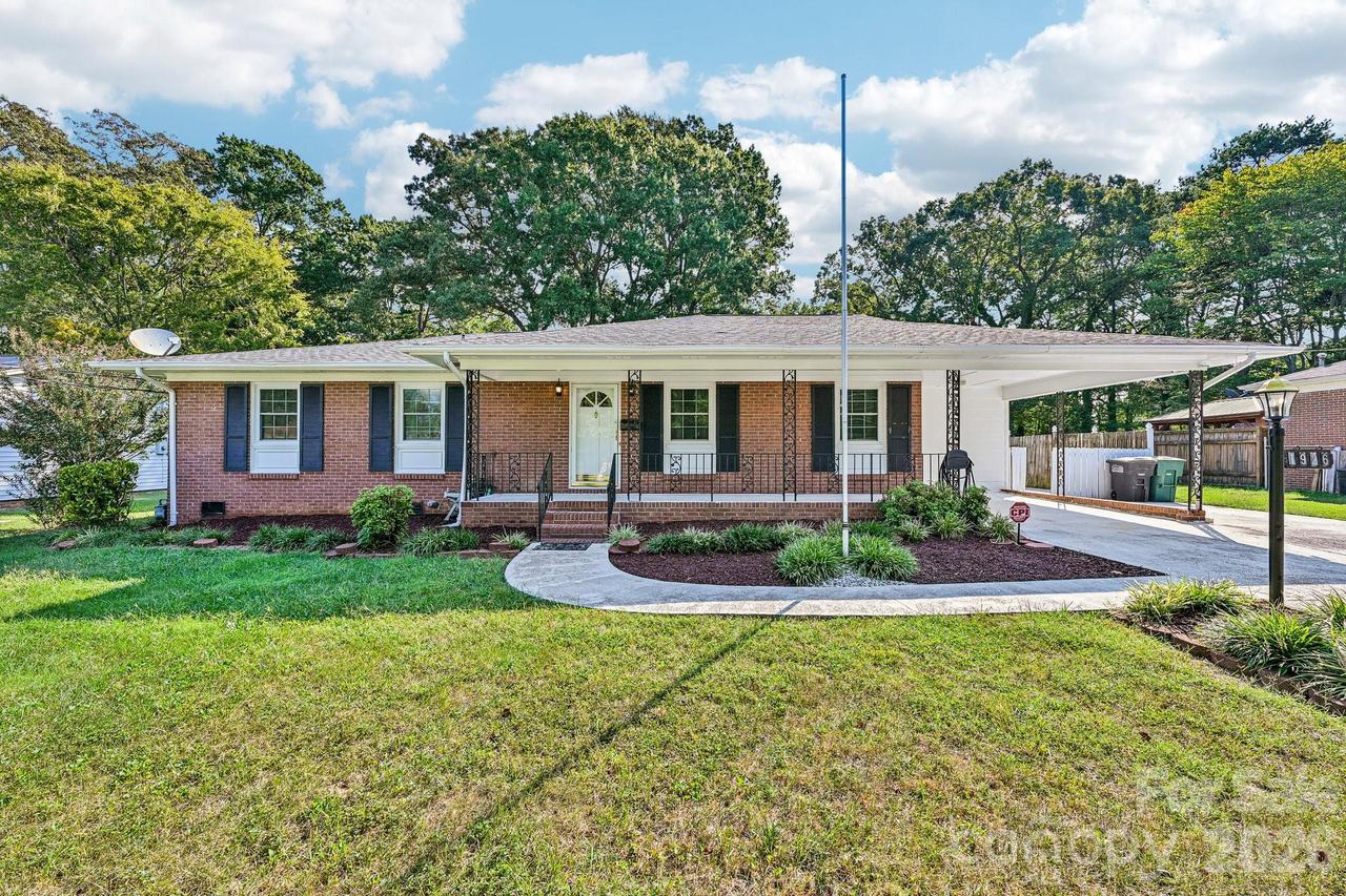 1926 Taylor Dr., Gastonia, NC 28052