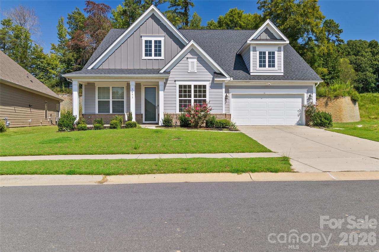 7893 Creek Park Dr., Denver, NC 28037