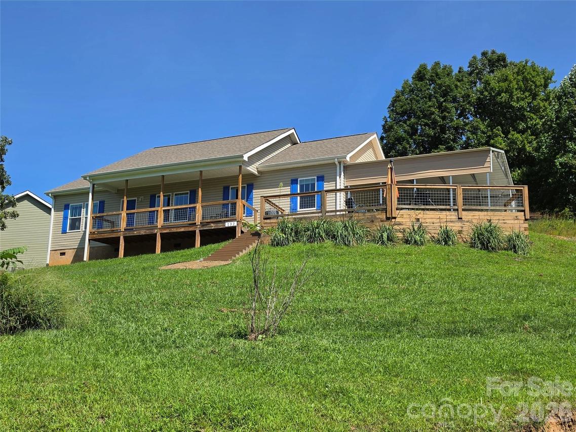 132 Wilson Farm Rd., Weaverville, NC 28787