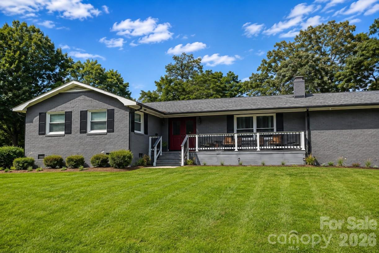 1900 W Laporte Dr., Charlotte, NC 28216
