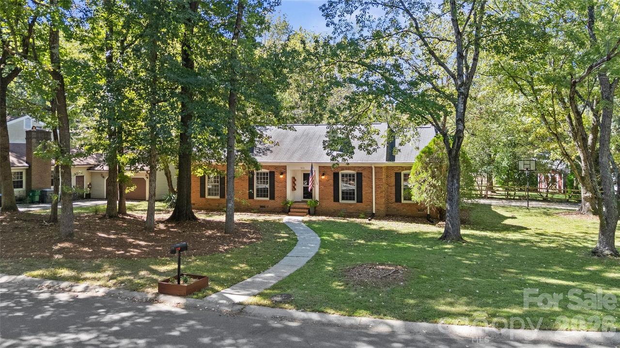 511 Morning Dale Rd., Matthews, NC 28105