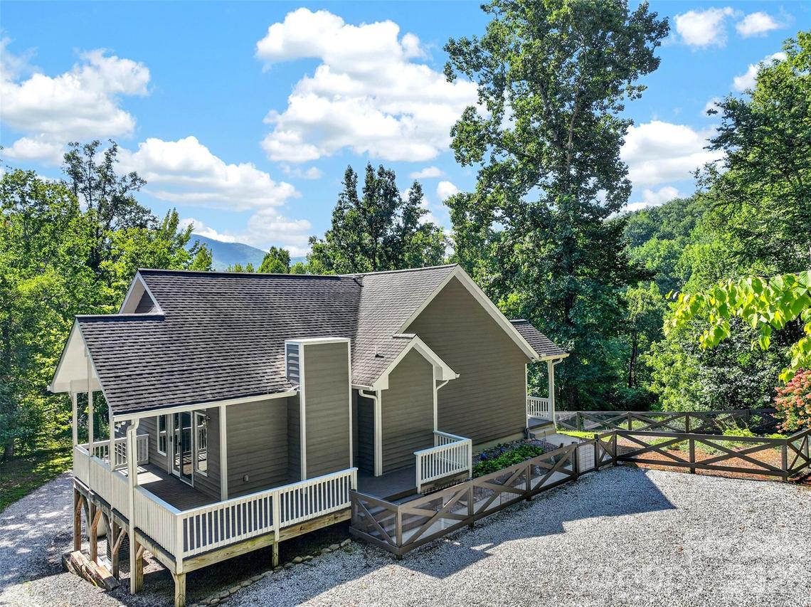 767 Hunnicut Mountain Rd., Marion, NC 28752