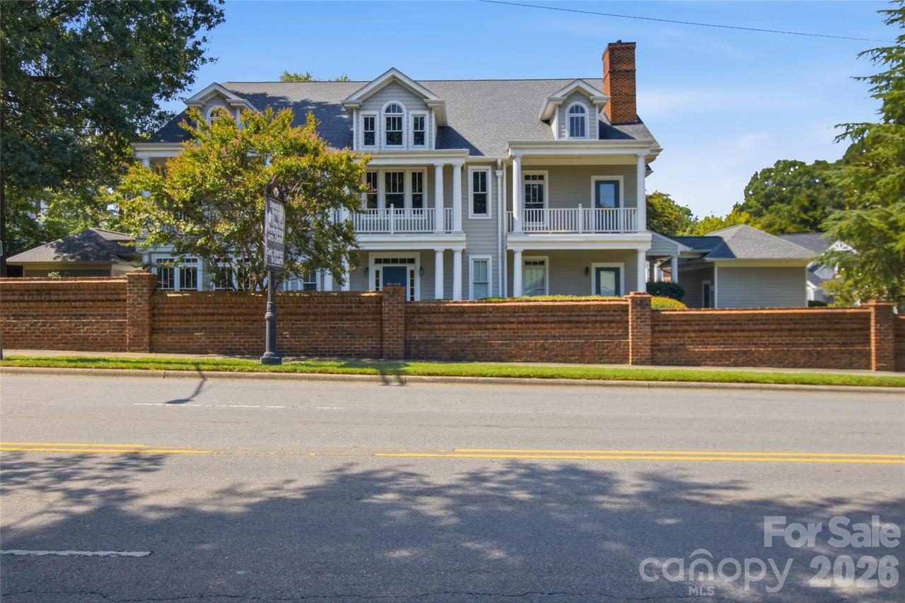 1056 The Glen St., Statesville, NC 28677