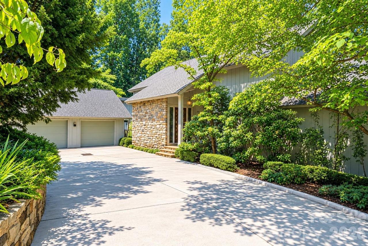 955 19th Ave., Hickory, NC 28601