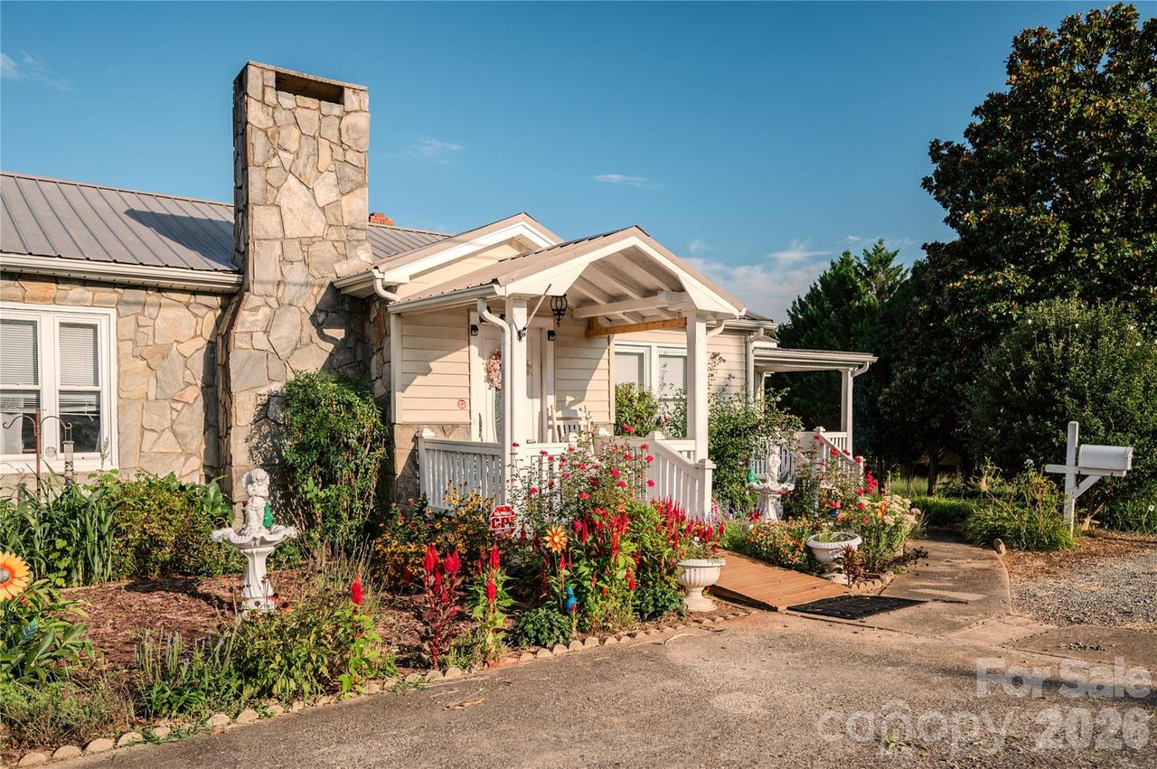 1461 Old Nc 18 South, Morganton, NC 28655