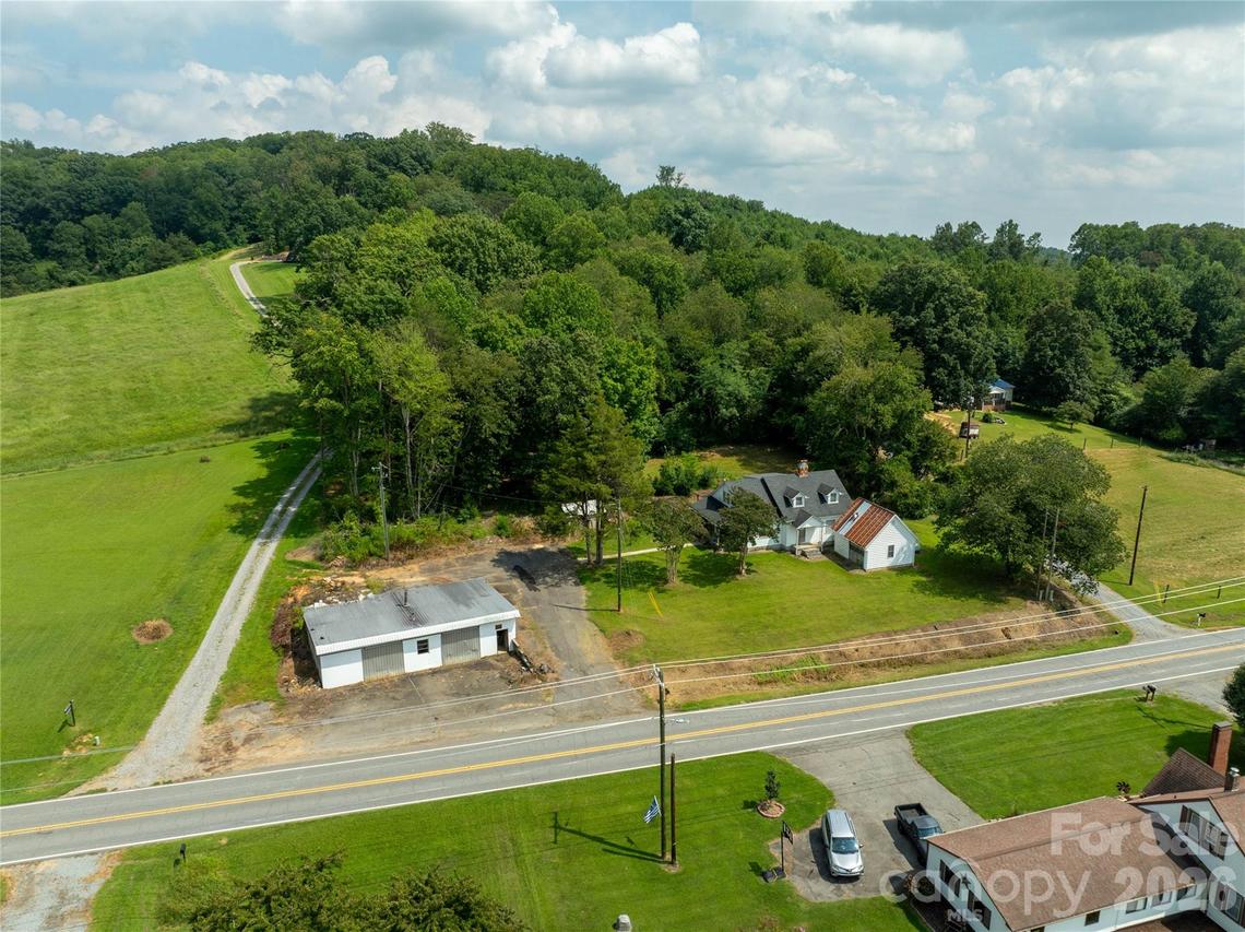 2316 Swan Creek Rd., Jonesville, NC 28642