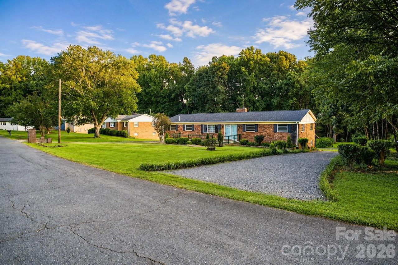 9716 Sunway Dr., Mint Hill, NC 28227