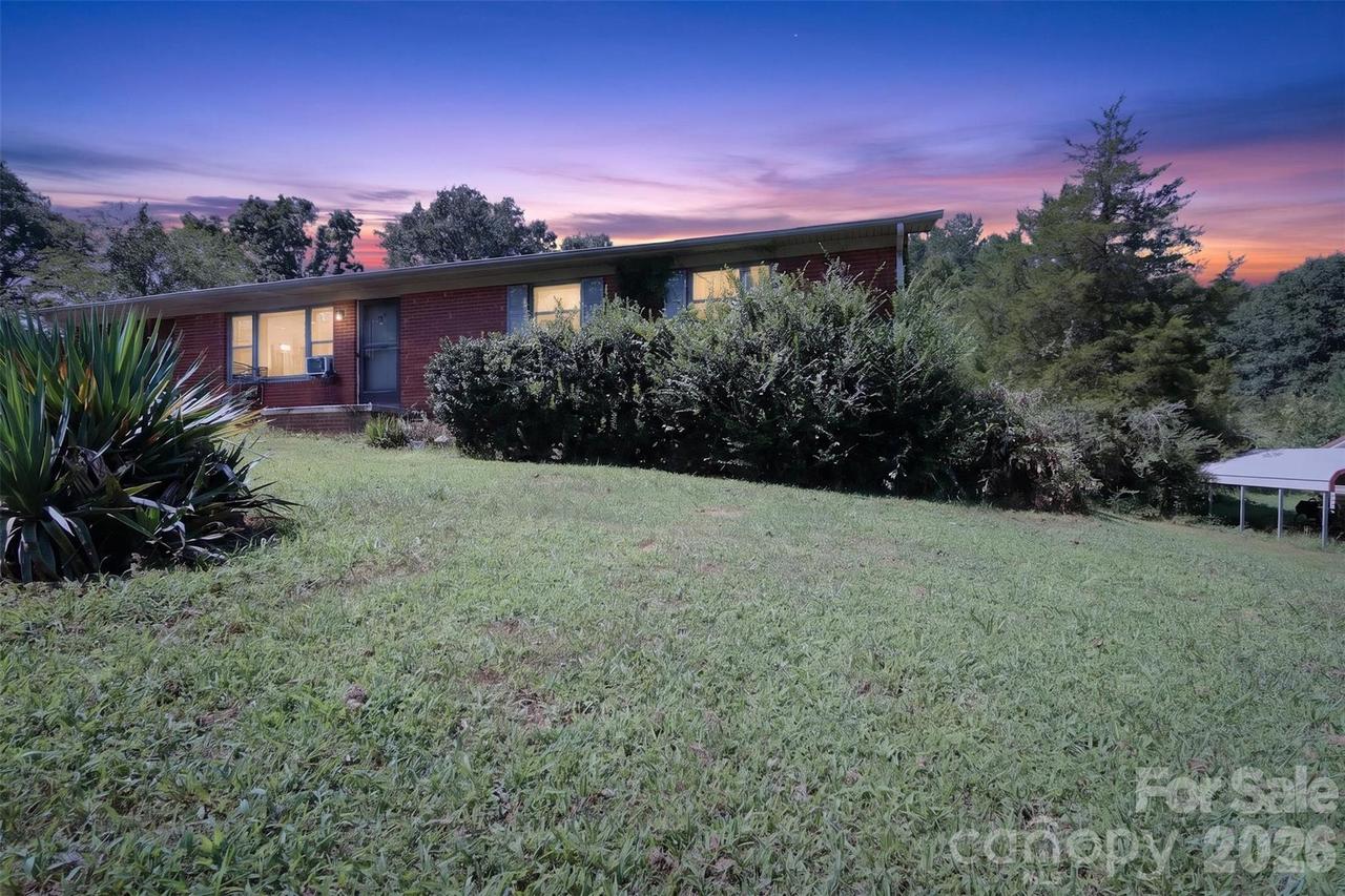 521 Lee Dr., Shelby, NC 28152