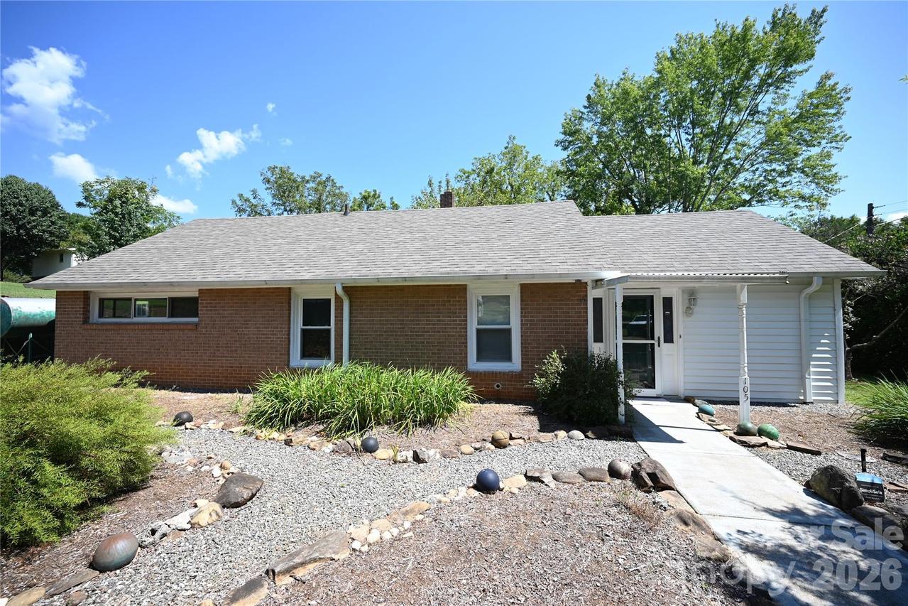 105 Owens Ave., Drexel, NC 28690