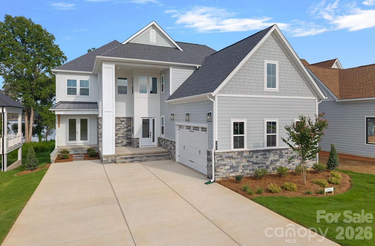 4477 Splash Tr., Sherrills Ford, NC 28673