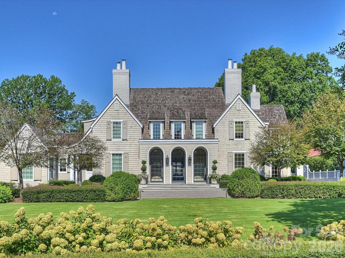 2414 Forest Dr., Charlotte, NC 28211
