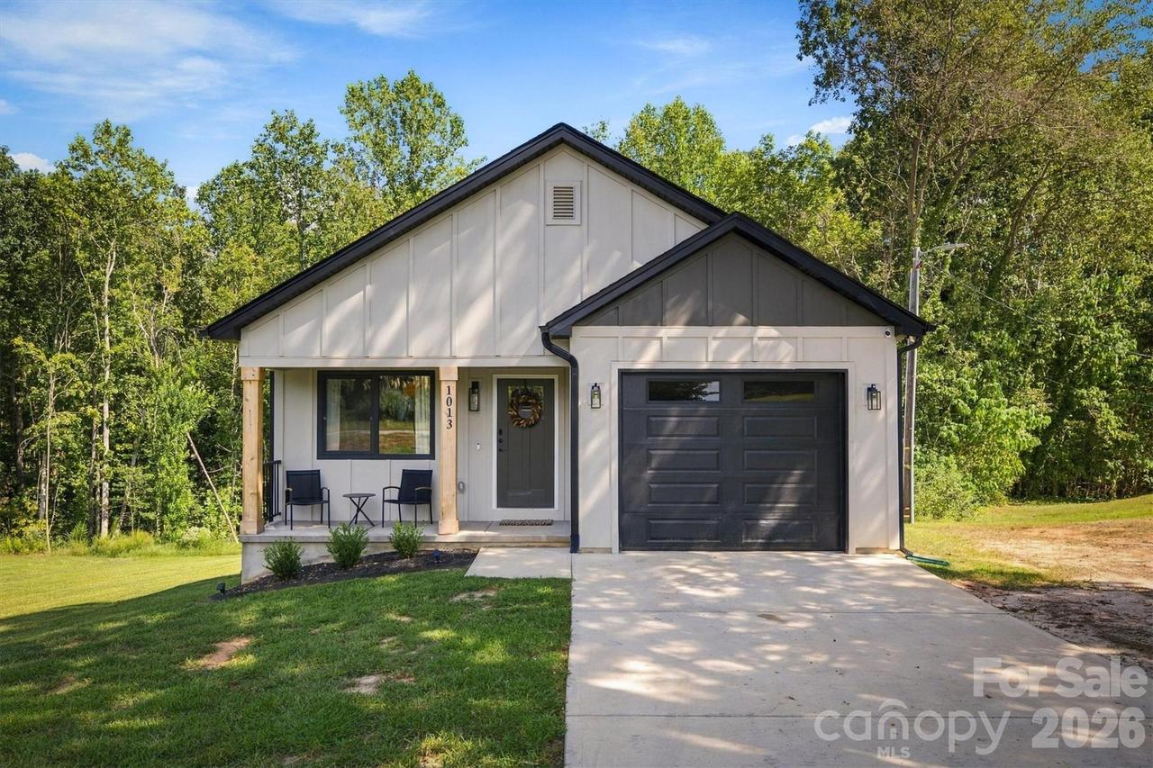 1013 37th St., Hickory, NC 28602
