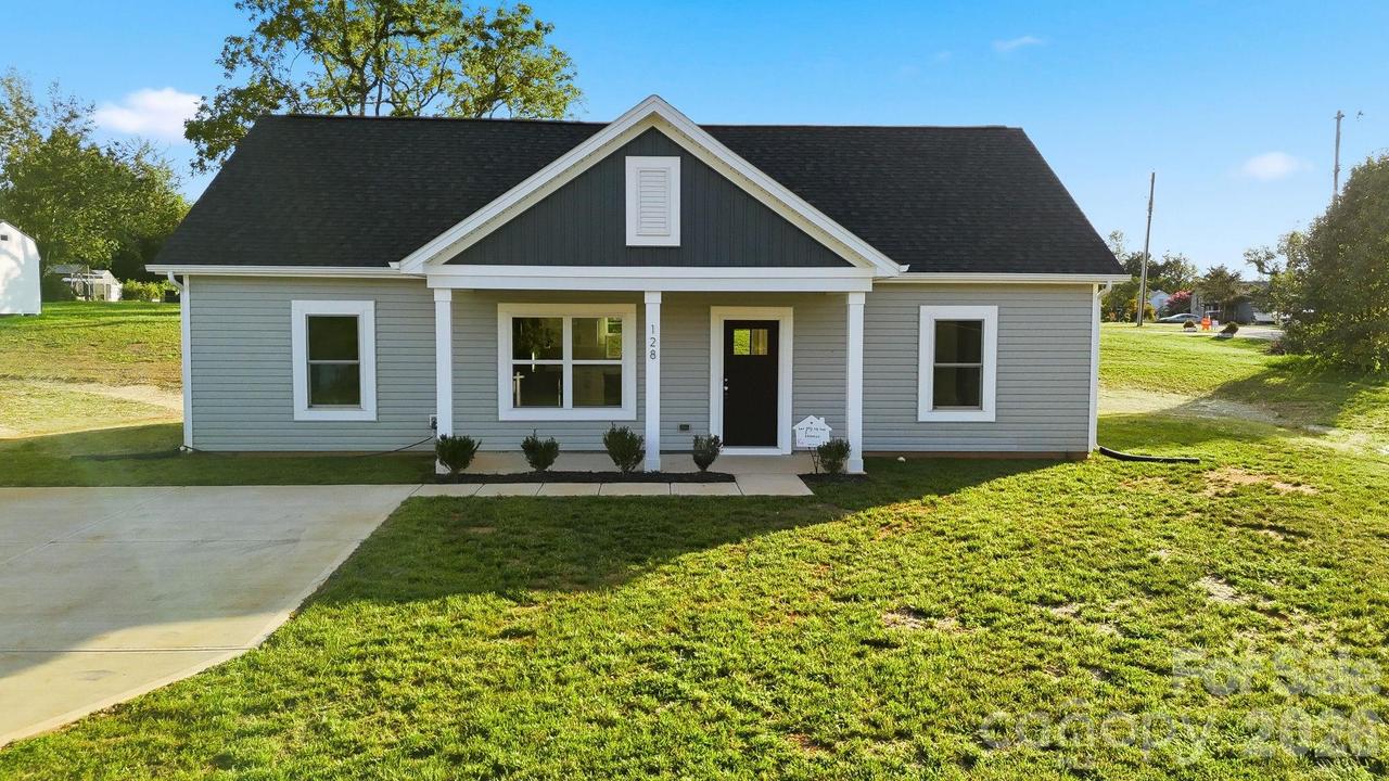128 N Main St., Granite Falls, NC 28630