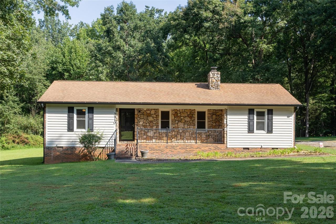 3910 English Oak Dr., Lincolnton, NC 28092