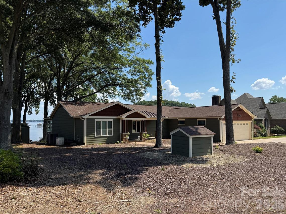 1828 Hagers Point Ln., Denver, NC 28037