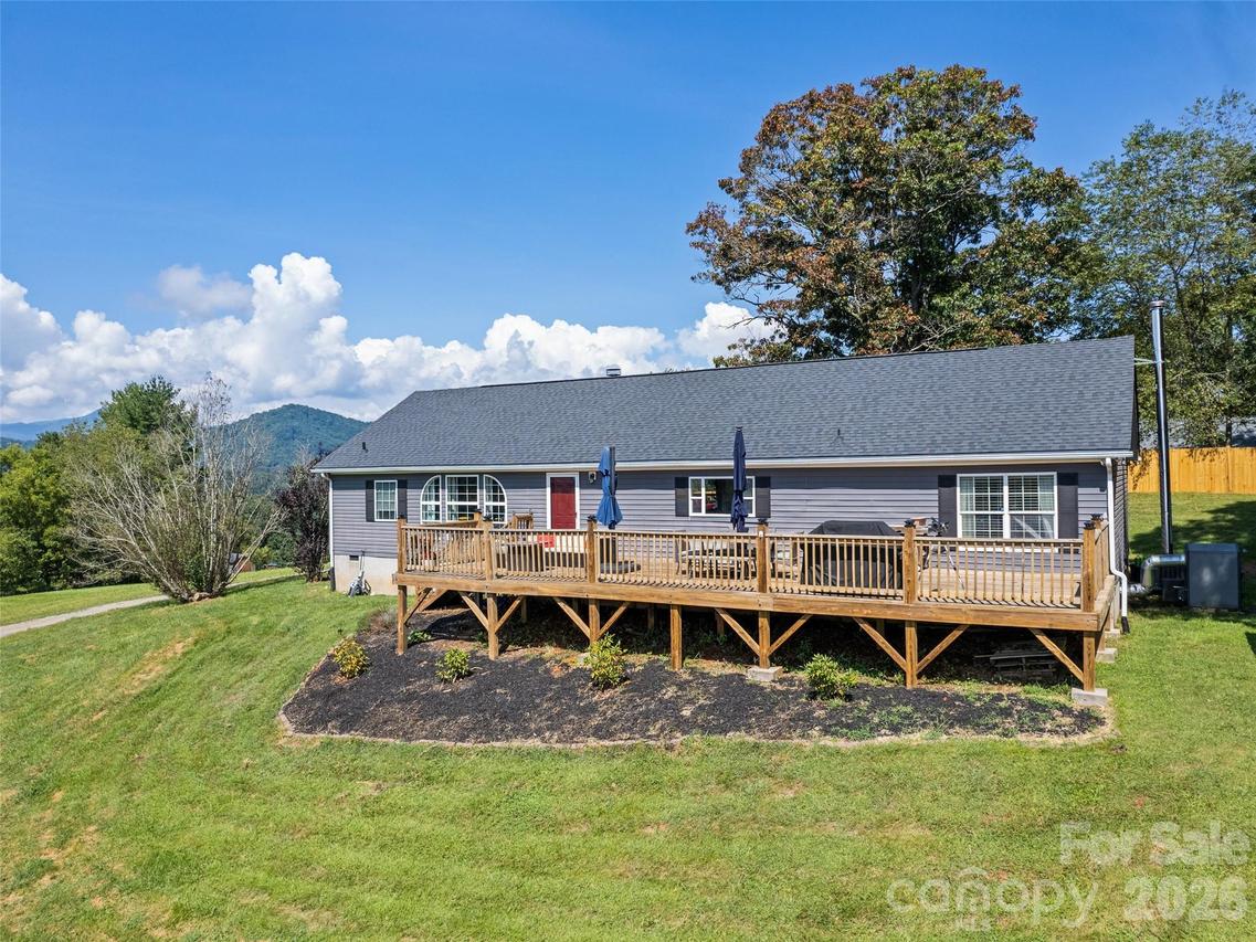 90 Blueberry Hill Dr., Clyde, NC 28721