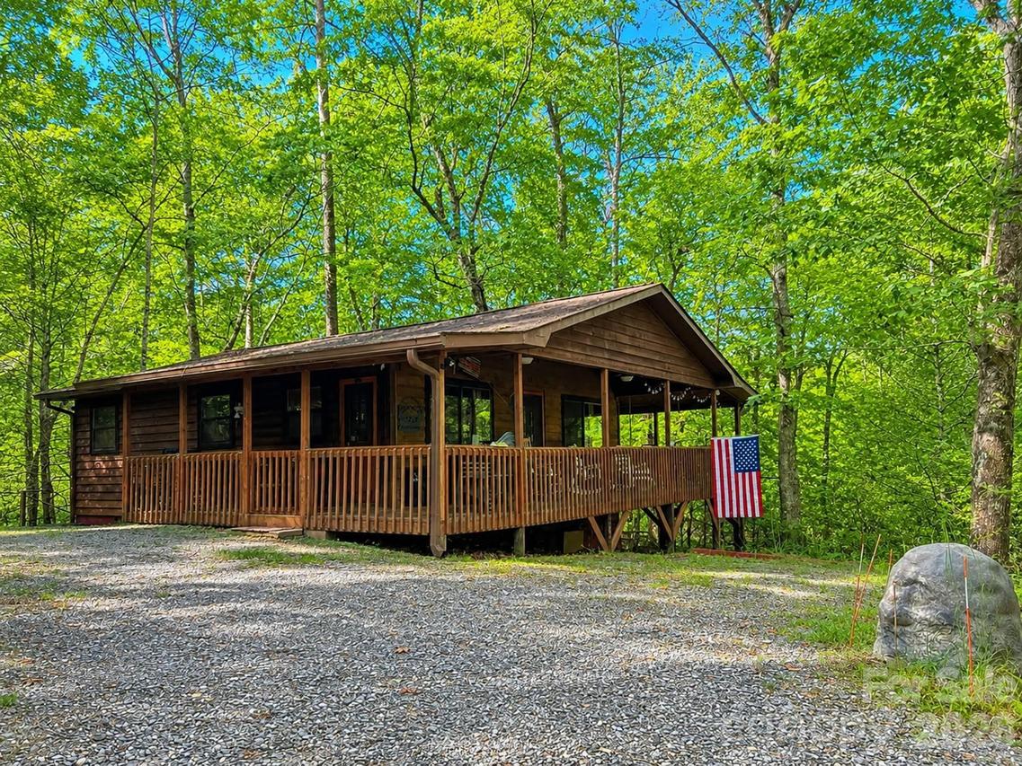 218 Tuskeegee Acres Rd., Robbinsville, NC 28771