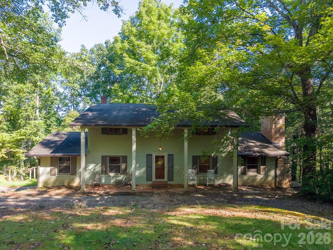 304 Canterbury Rd., Cullowhee, NC 28723