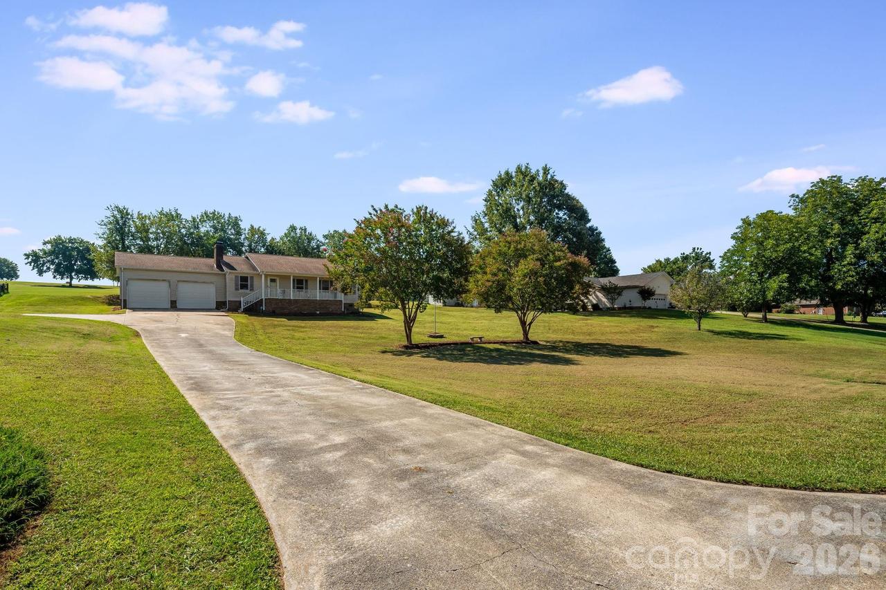 3020 Vernell Ln., Shelby, NC 28150