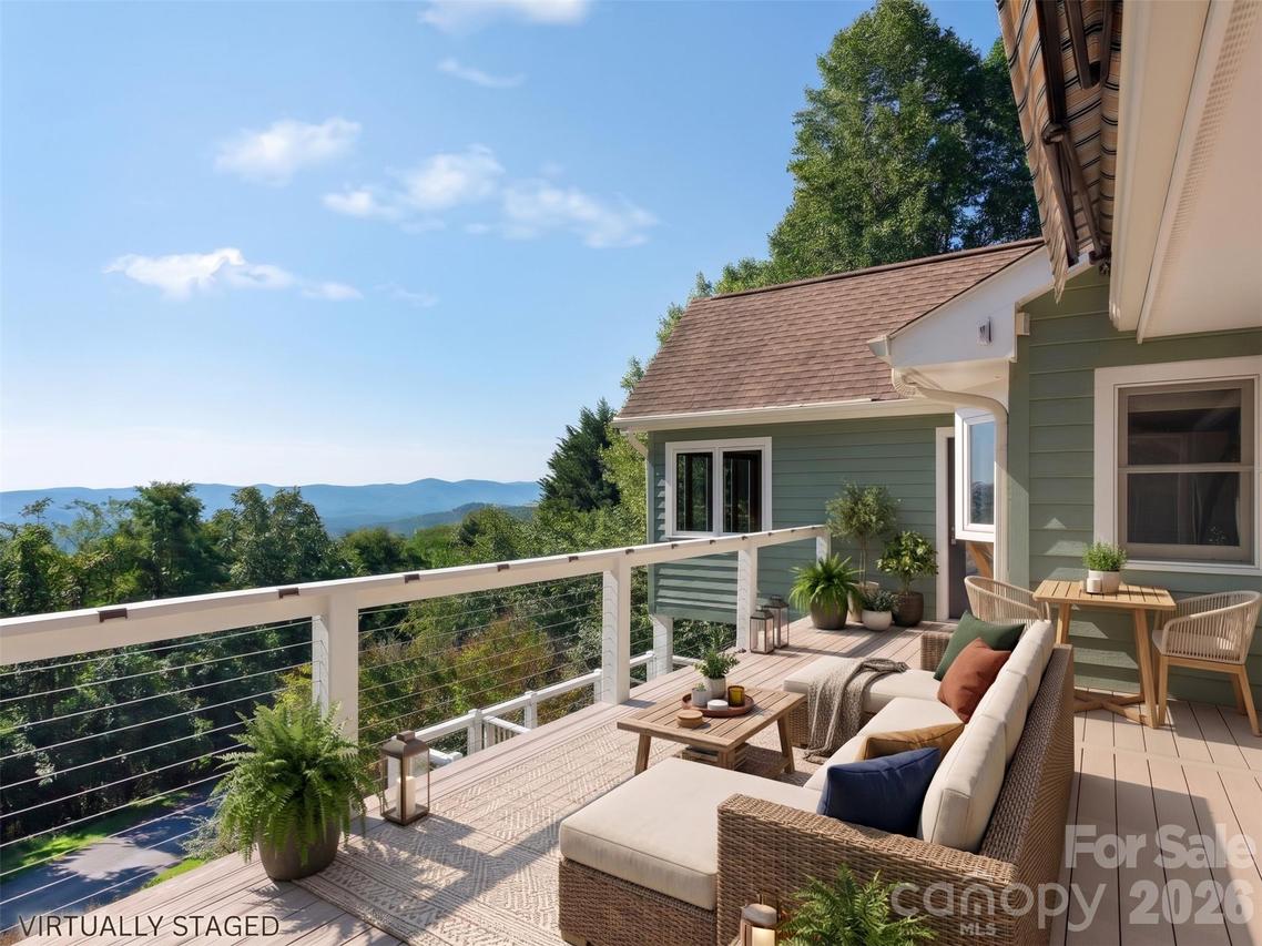 288 Roberts Dr., Laurel Park, NC 28739
